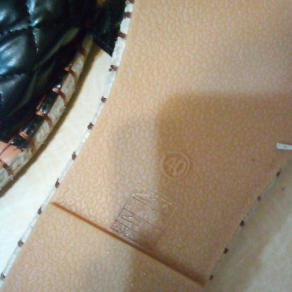 Slides - Picture 3 of 5